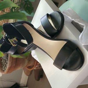 Fioni black or white wedge sandals size 7